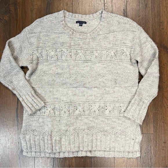 American Eagle Outfitters Sweaters - American Eagle gray crew neck knit sweater SZ LG